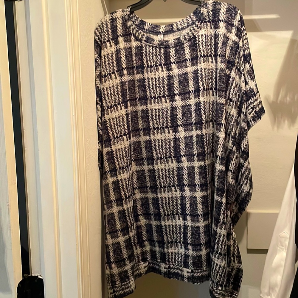 By Tavi Navy Plaid Poncho